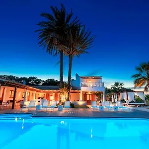 Es Pas Formentera Country house