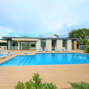 Lucia Villa