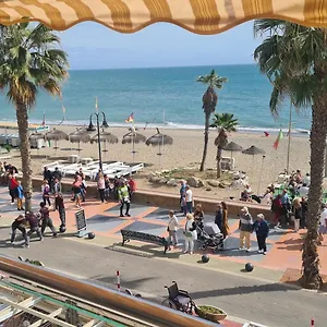 roca-chica-studio-first-line-beach.hotelsinnerja.org/